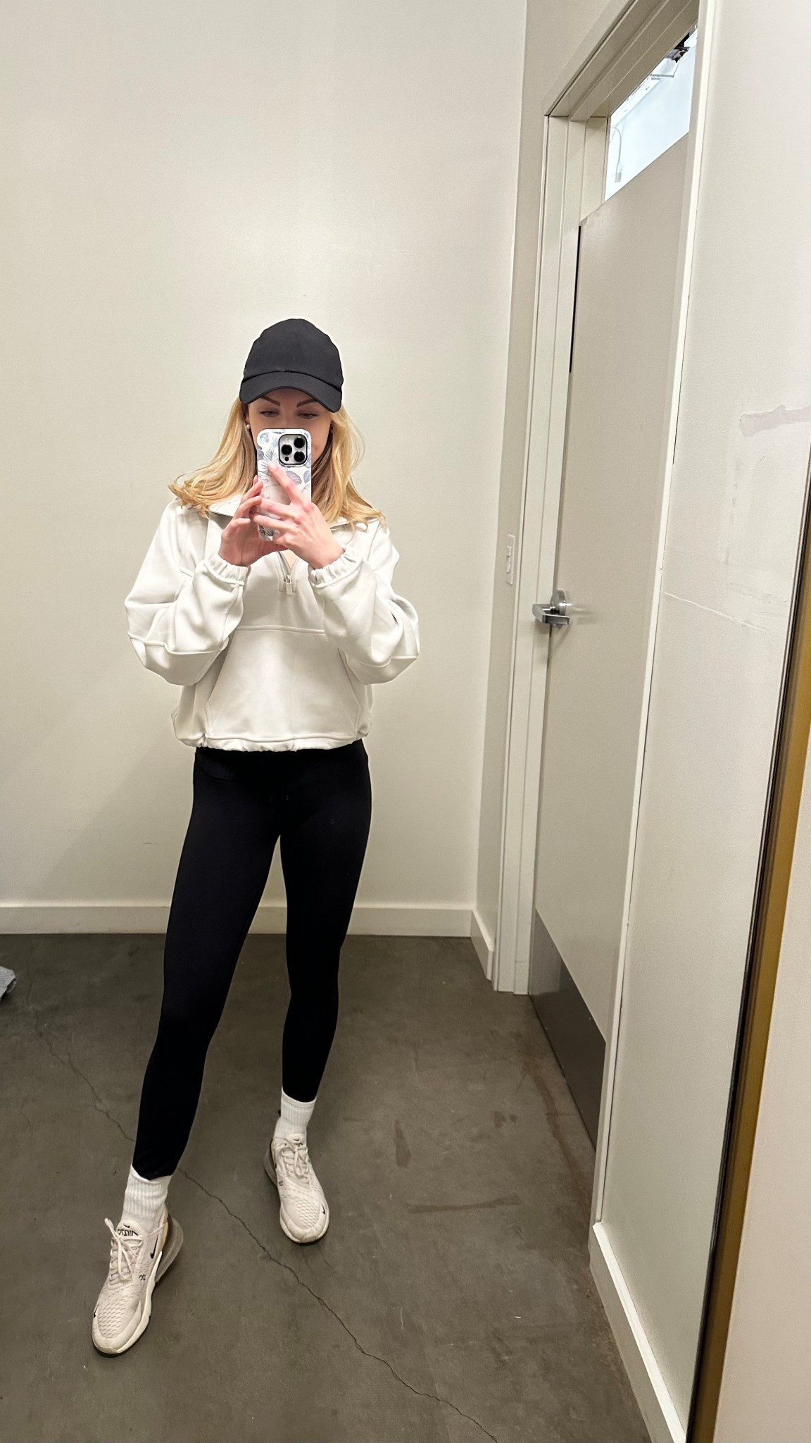 shopping outfit

#LTKActive