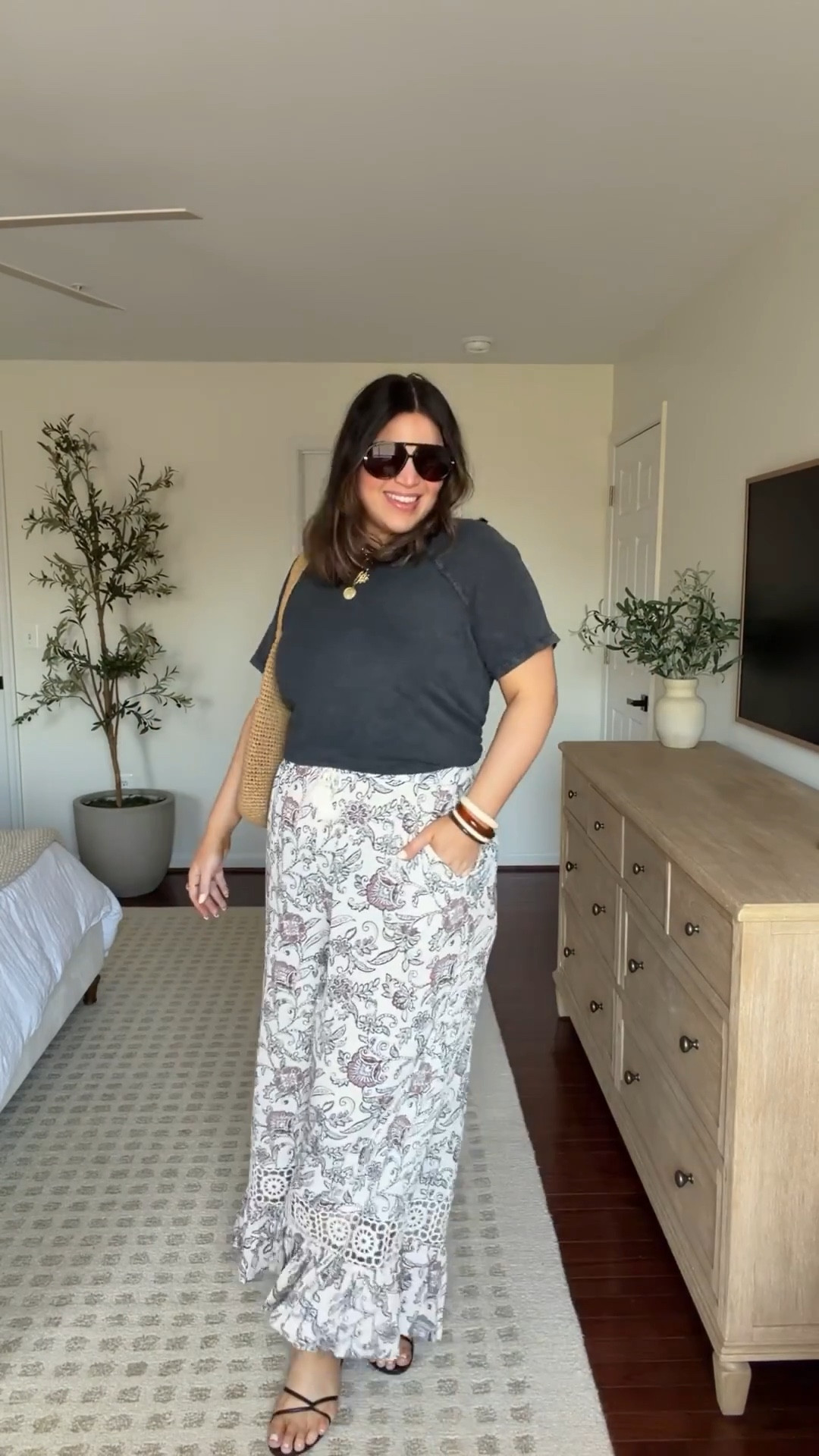 Midsize spring outfit idea from @Torrid 🥰 keeping things comfy and casual on this Monday! Hope you are having the best day 💗

Bralette - xl *use code KELLYTK20 to save @Truekind 
Top - size 00 @Torrid 
Pants - size 1 @Torrid 
Sandals - 9 




#LTKMidsize #LTKTall #LTKSeasonal