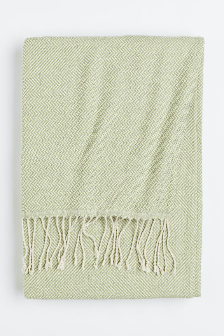 Jacquard-weave blanket | H&M (UK, MY, IN, SG, PH, TW, HK)