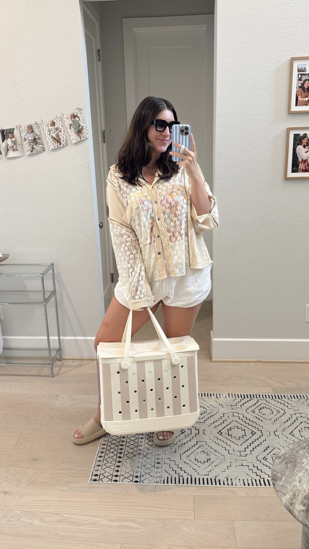 My all time favorite print bogg bag! I love that the original size bogg bags have topper options! It’s so useful on a beach day to keep your drinks, phone , or snacks sand-free🤌🏼. Linked below!

#LTKSwim #LTKmomlife #LTKootd