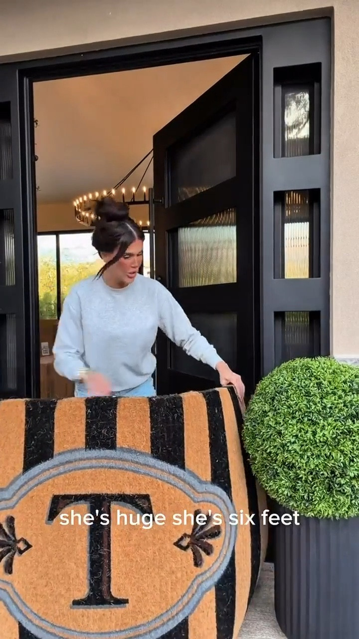 There’s something so refreshing about a simple porch reset after Christmas. A touch of greenery, an oversized doormat I love, and a fluted vases that do all of the talking 🤍 I love simple decor. 

modern front porch
oversized doormat
fluted vase decor
neutral outdoor decor
simple porch styling


#summerthompsonstyles


#LTKHome #LTKdayinmylife