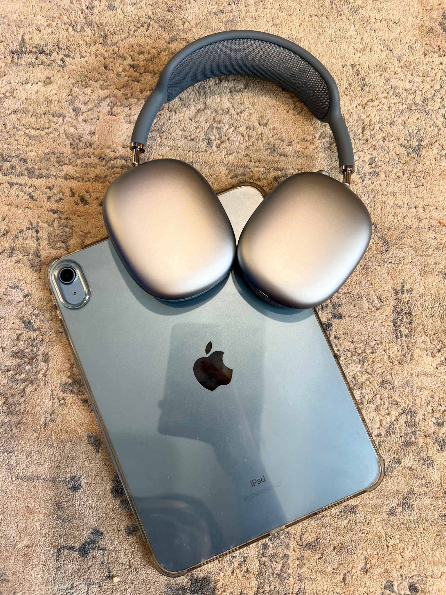 French blue apple 
iPad
AirPods Max 
Fitness goal
New year
Gift idea
Grandmillenial 
Electronics

#LTKGiftGuide #LTKActive #LTKHome