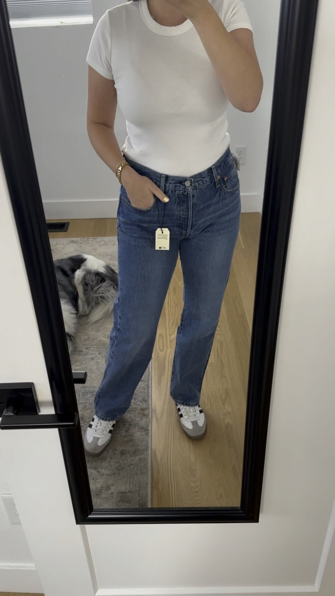 Levi’s 501 '90s Jean in Blue Beauty bought from Aritzia. Size 30x30 ran super small 

#LTKVideo #LTKMidsize #LTKFindsUnder100