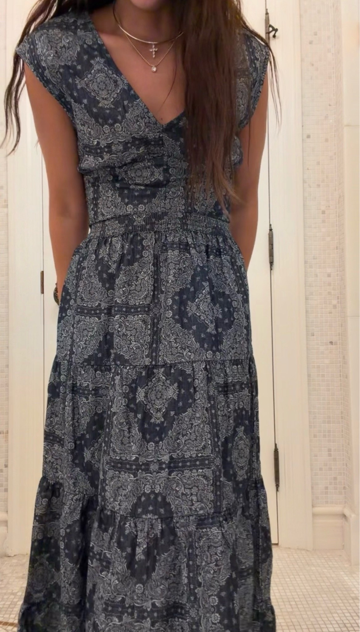 The cutest target find!! Styled with boots and fun jewelry for any fall things & concerts!

Small in both! 

Dressupbuttercup.com #dressupbuttercup #dederaad