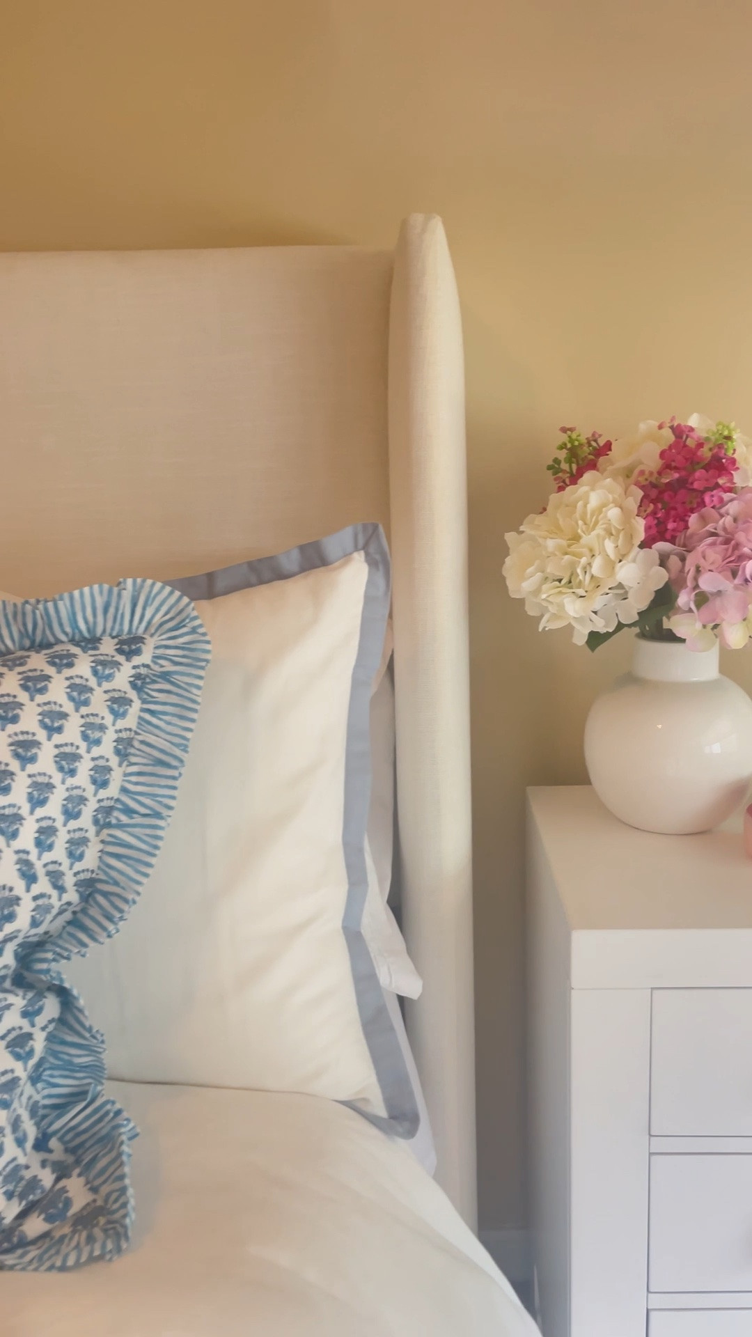 Serena and Lily 30% off bedding and bath sale! Includes my duvet cover - the perfect white bedding with coastal blue trim. 

Bedding, duvet, blue and white bedding, white bedding, bedding sale