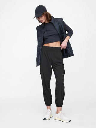 GapFit Runaround Crop Cargo Joggers | Gap Factory