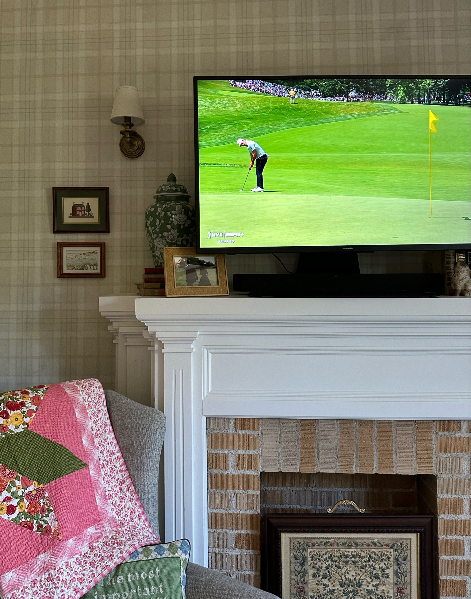 Another Thursday, another day one of golf tournament in the library!

#LTKHome