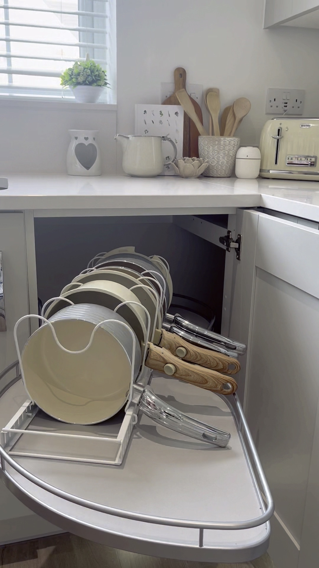 Kitchen organisation, budget home decor, kitchen accessories, neutral home inspo, Shein finds, organised home

#LTKhome #LTKeurope #LTKuk
