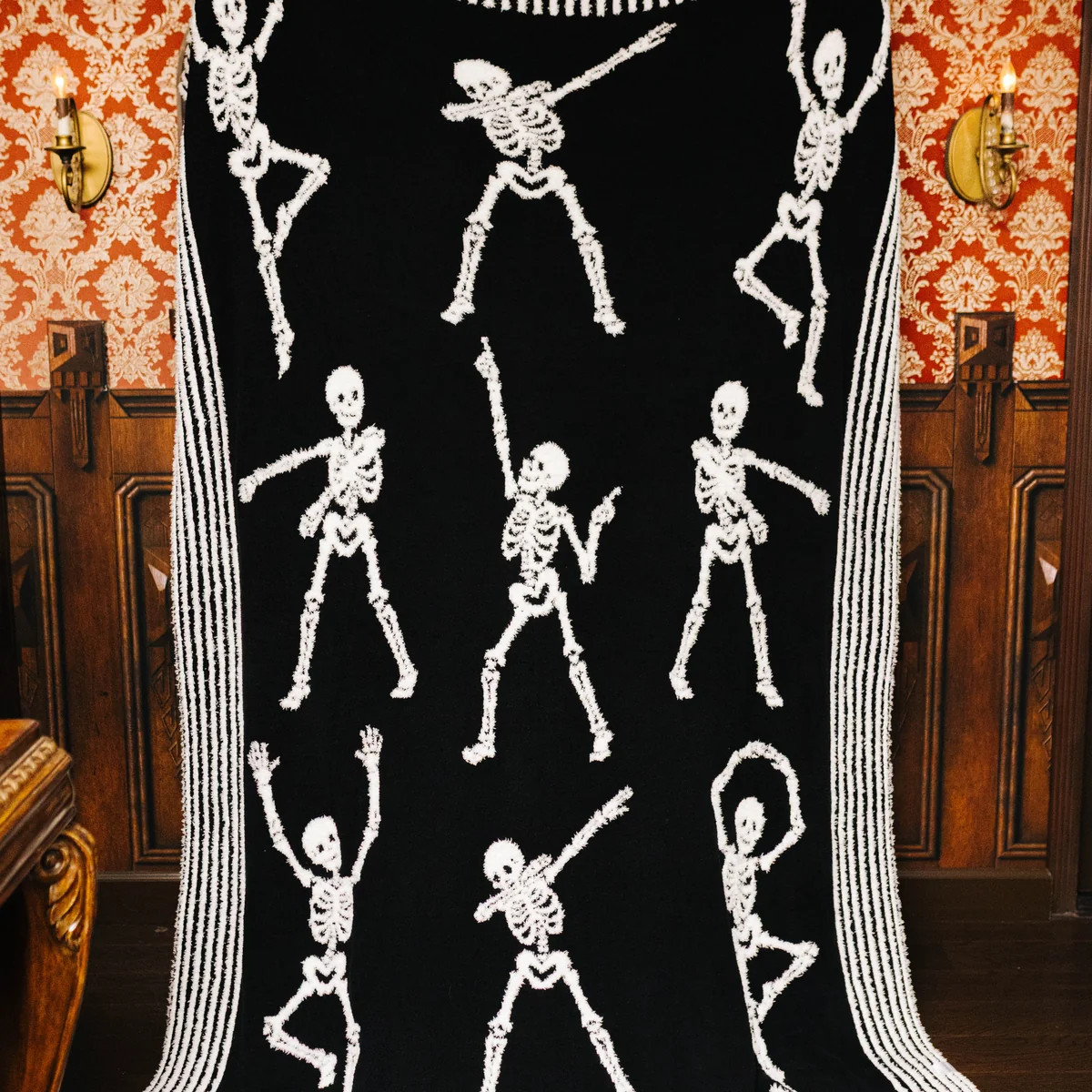 Skelly Blanket 60x80 | Staykation