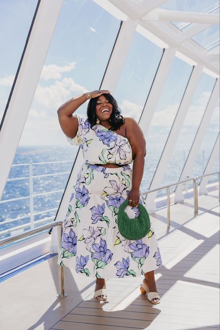 Don’t mind me just catching some Vitamin C at the moment 🚢🌞✨

plus size fashion, cruise, vacation outfits, dress, wedding guest dress, one shoulder top, curvy, target finds

#LTKplussize #LTKstyletip #LTKtravel