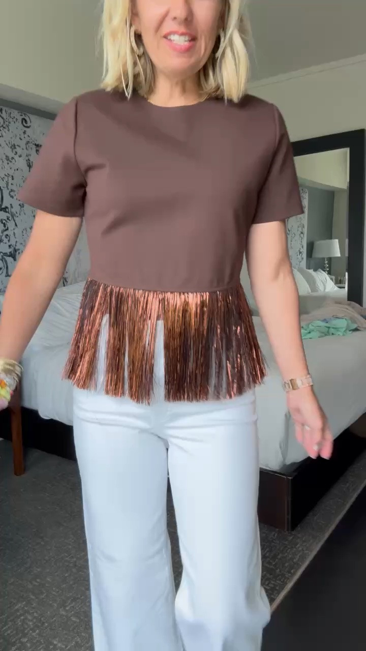 Most adorable top that is on major sale with my go-to white jeans. Such a cute look!! Top - xs Jeans - 0 (size down) Heels - 8 tts *use Catherine20 for 20% off Allie + Bess

#LTKootd #LTKSeasonal