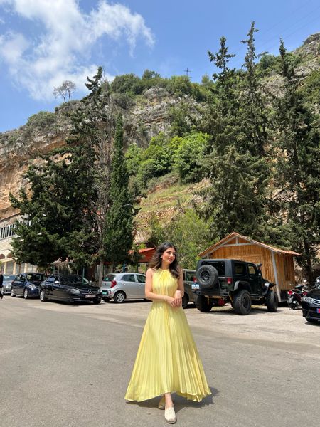 The perfect yellow summer dress 💛

#LTKunder100 #LTKeurope #LTKSeasonal