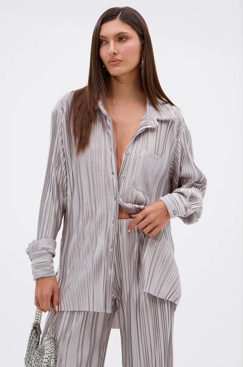 ALIA SLINKY BUTTON DOWN | AKIRA