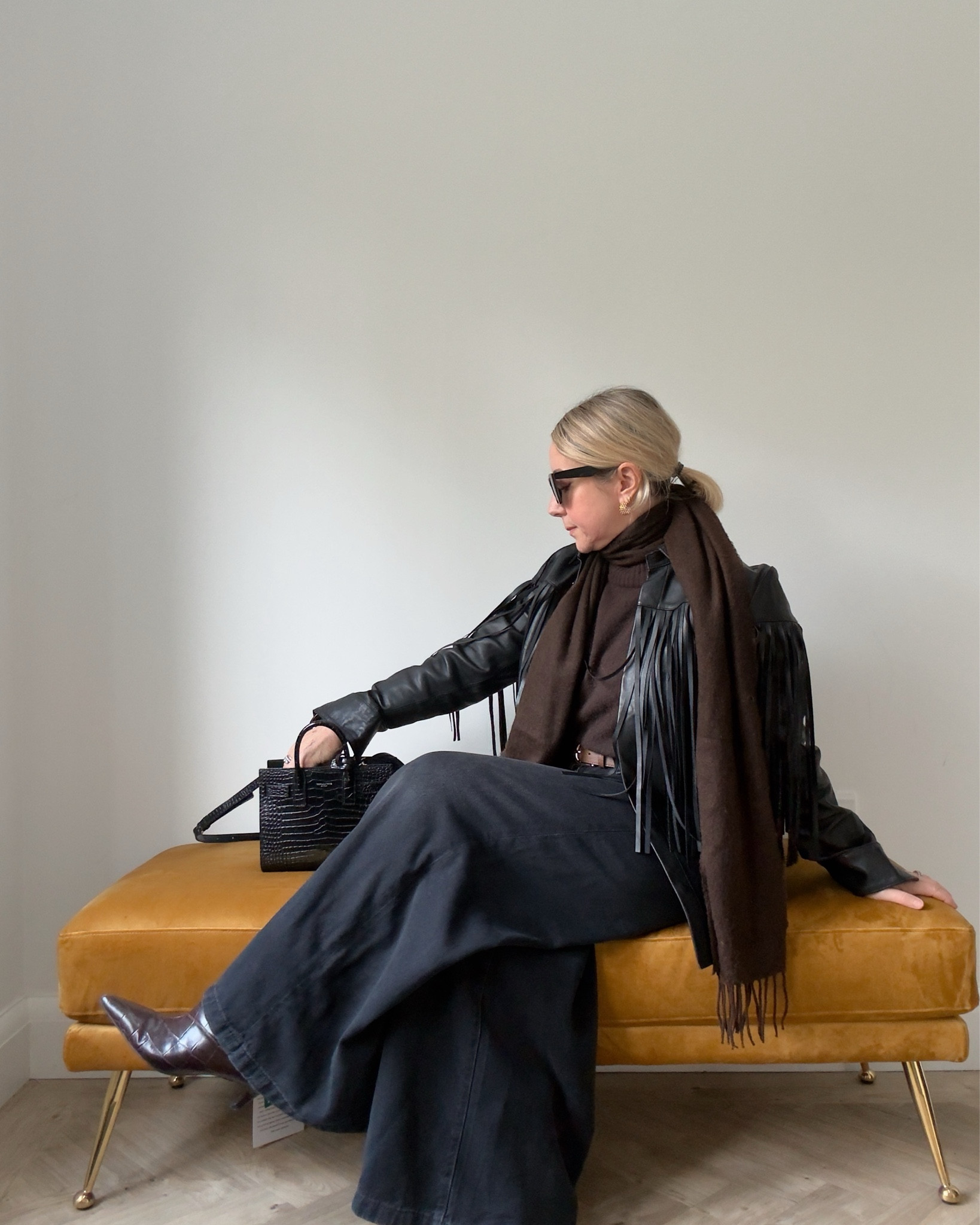 Black & brown easy look. Lots now on sale! 

#LTKeurope #LTKuk #LTKwinter