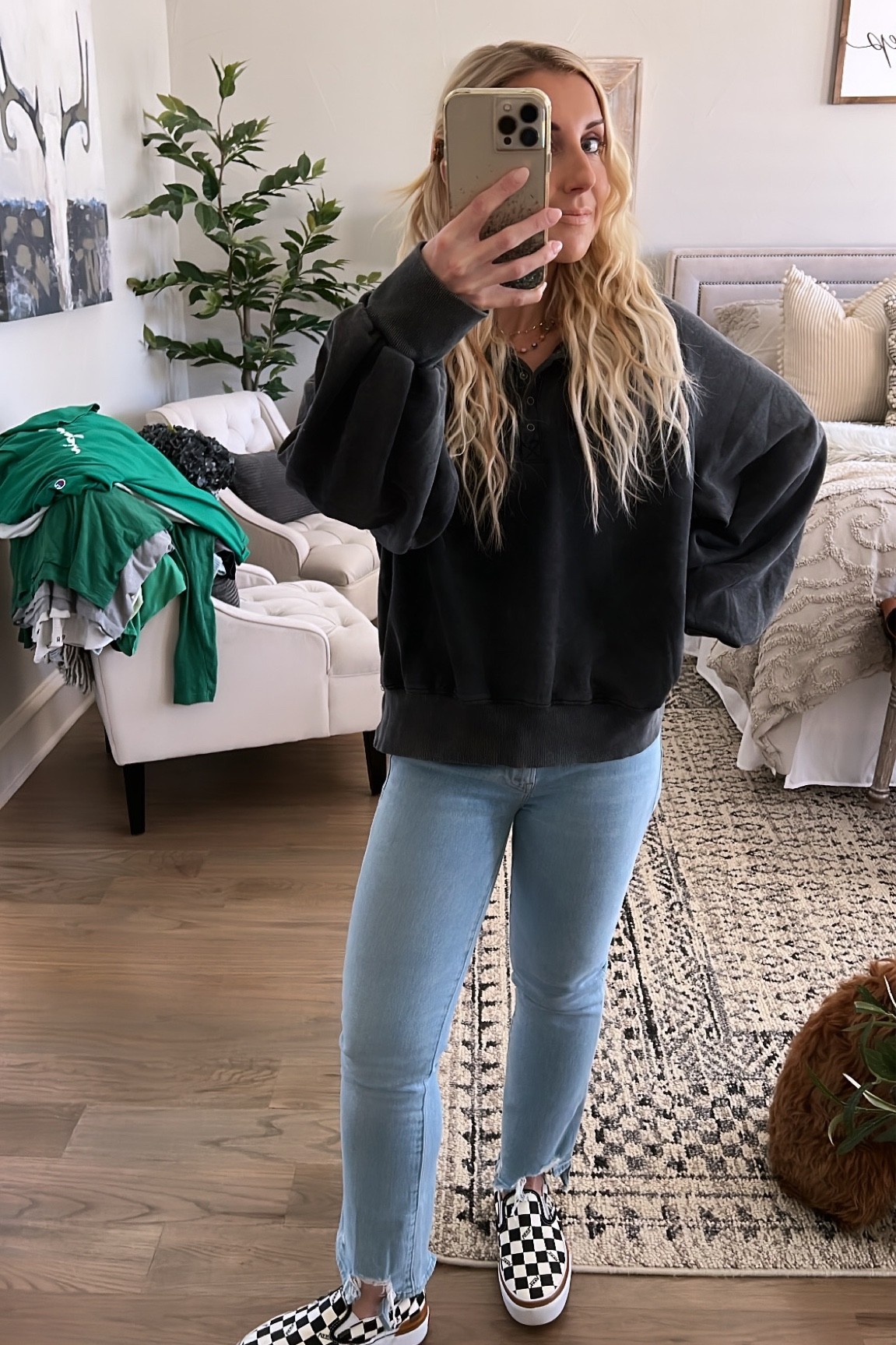 #OOTD #LTKstyle #LTKFashion #casual #comfy 

Wearing a small in the top. I wish it wasn’t so oversized, but that’s the style these days. Still love it. 