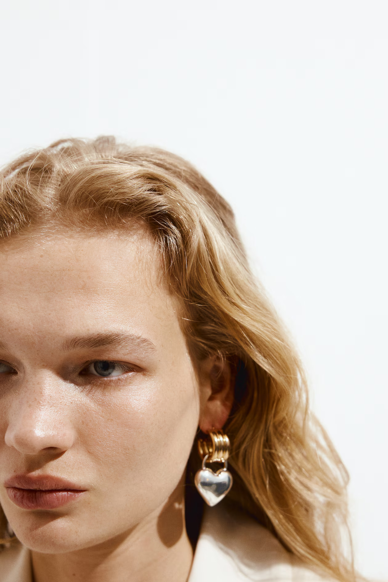 Two-tone pendant earrings | H&M (UK, MY, IN, SG, PH, TW, HK)