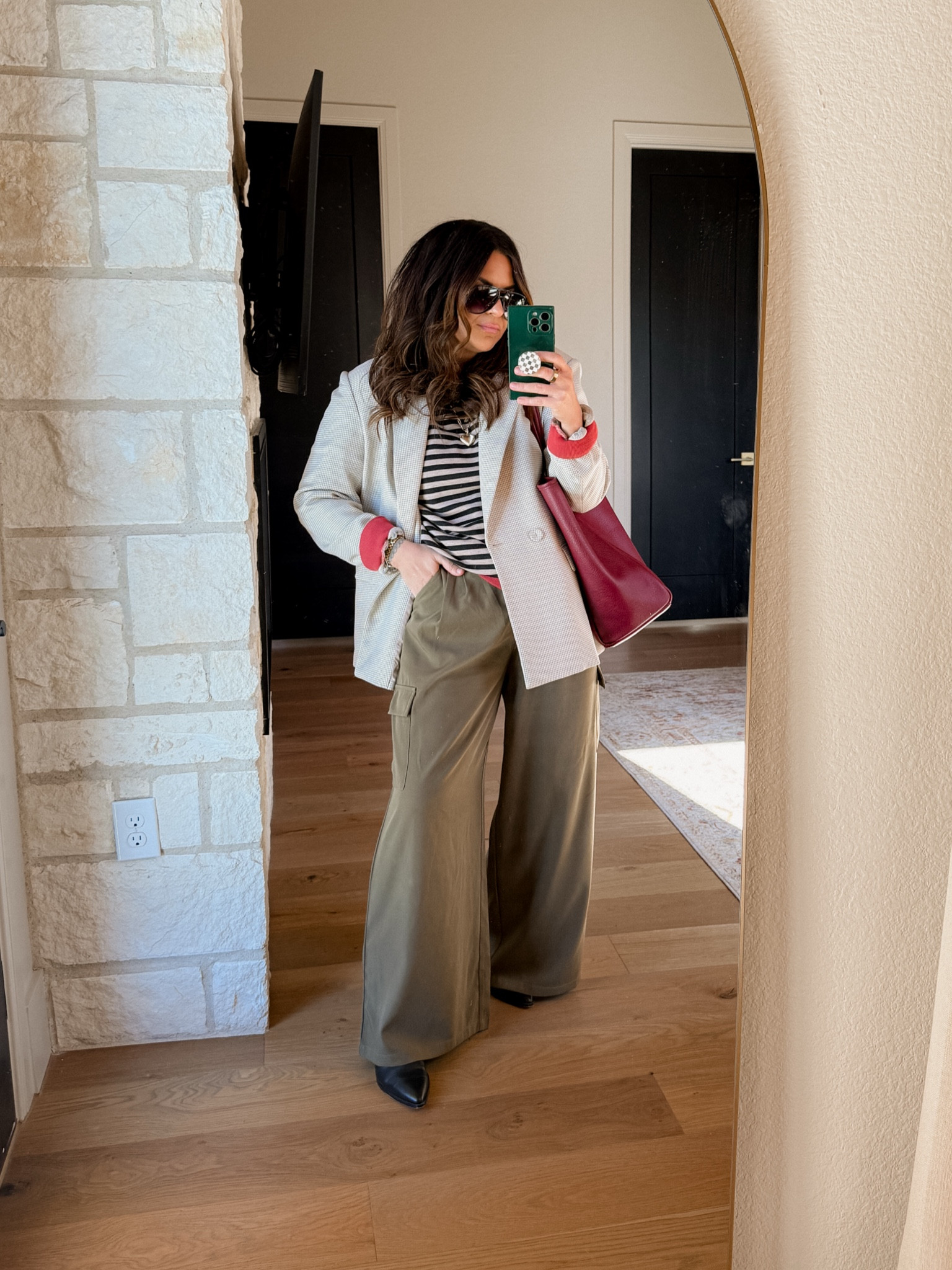 Casual office look! And it’s all from Amazon!  These trousers are a MUST if you work in an office. 
They fit try to size, but I did size up one to a 16. 
Blazer: XL
Sweatshirt: XL


#LTKMidsize #LTKStyleTip #LTKFindsUnder50