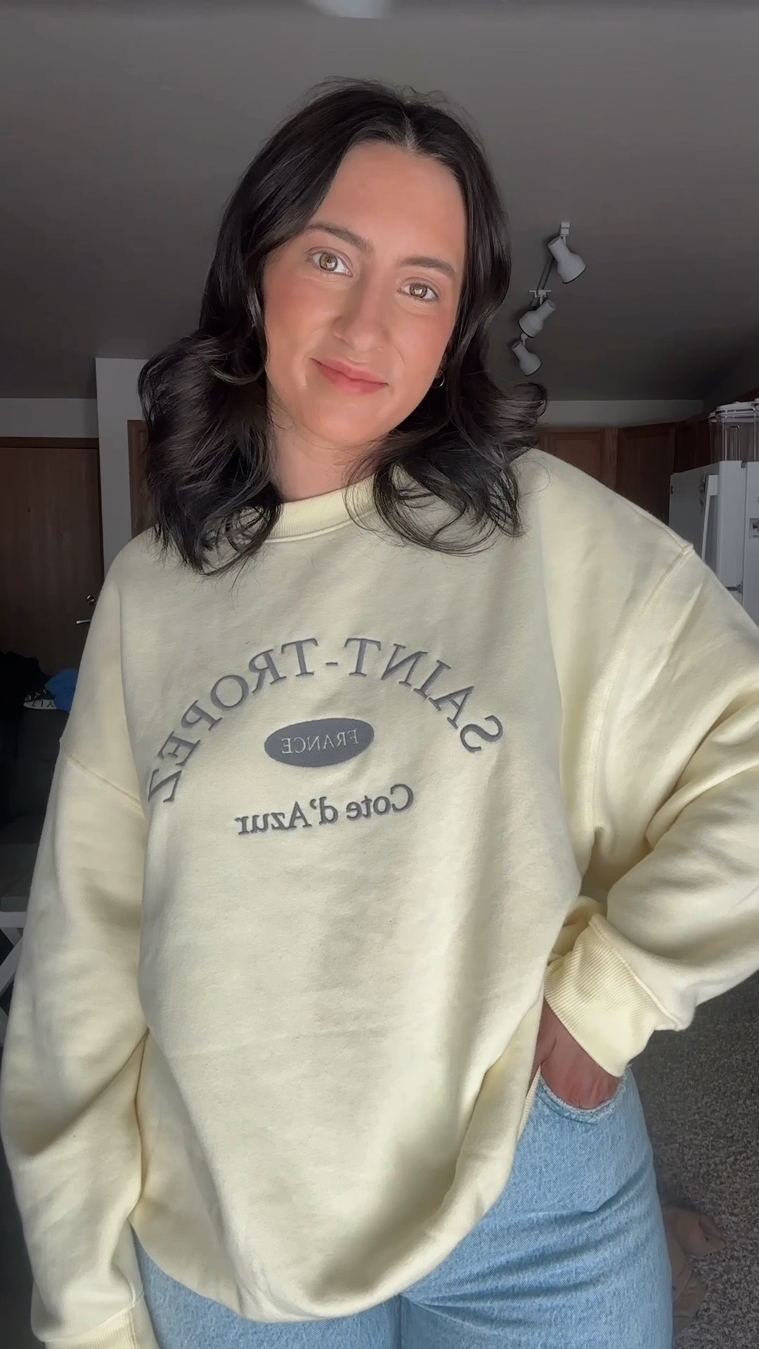 such a good sweatshirt 💛 wearing an xxl for a more oversized fit ✨

#LTKfindsunder50