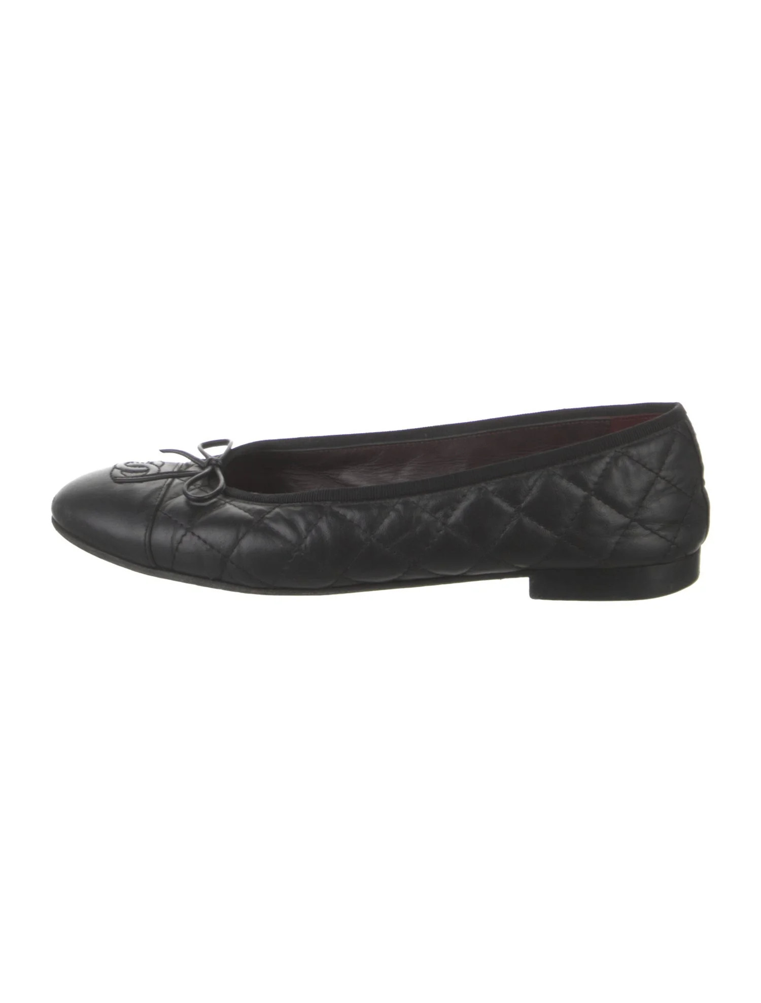 Interlocking CC Logo Leather Flats | The RealReal