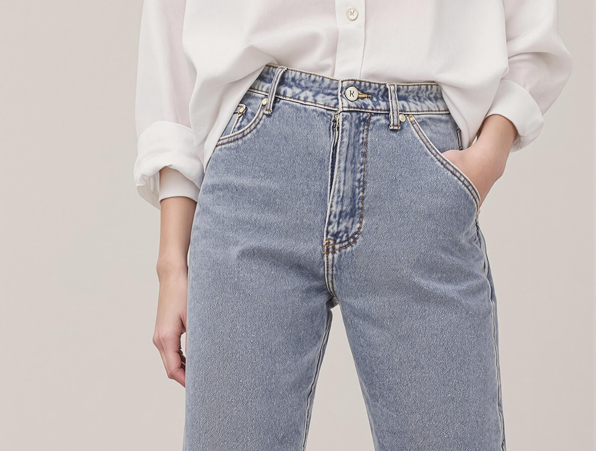 Straight or wide leg jeans 

#LTKSeasonal #LTKOver40 #LTKStyleTip