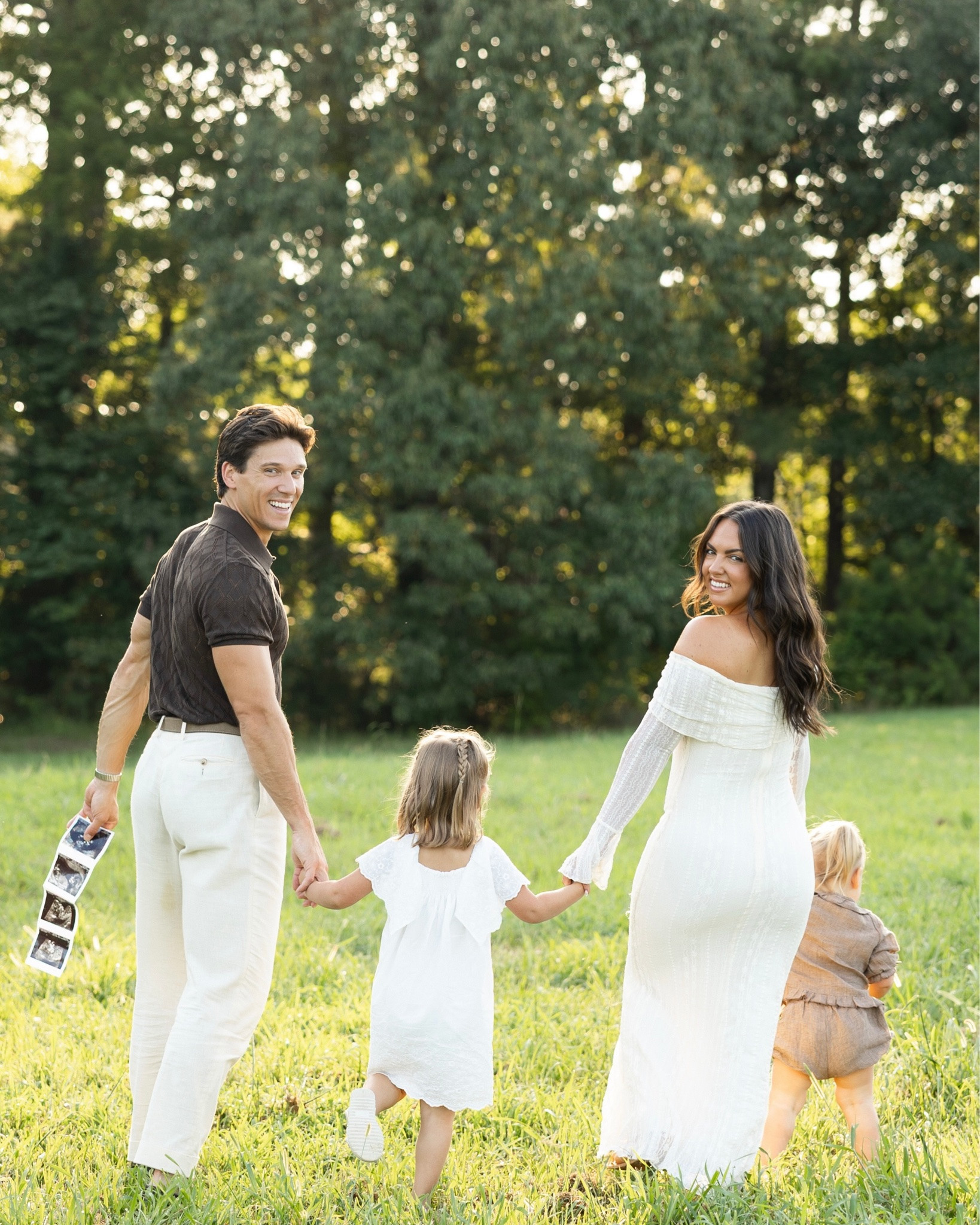 Baby Webber #3🤍🍃 March 2027

What an absolute prayer answered to be able to grow our family! Today we celebrate 9 years of marriage together and becoming a family of 5 next spring!!