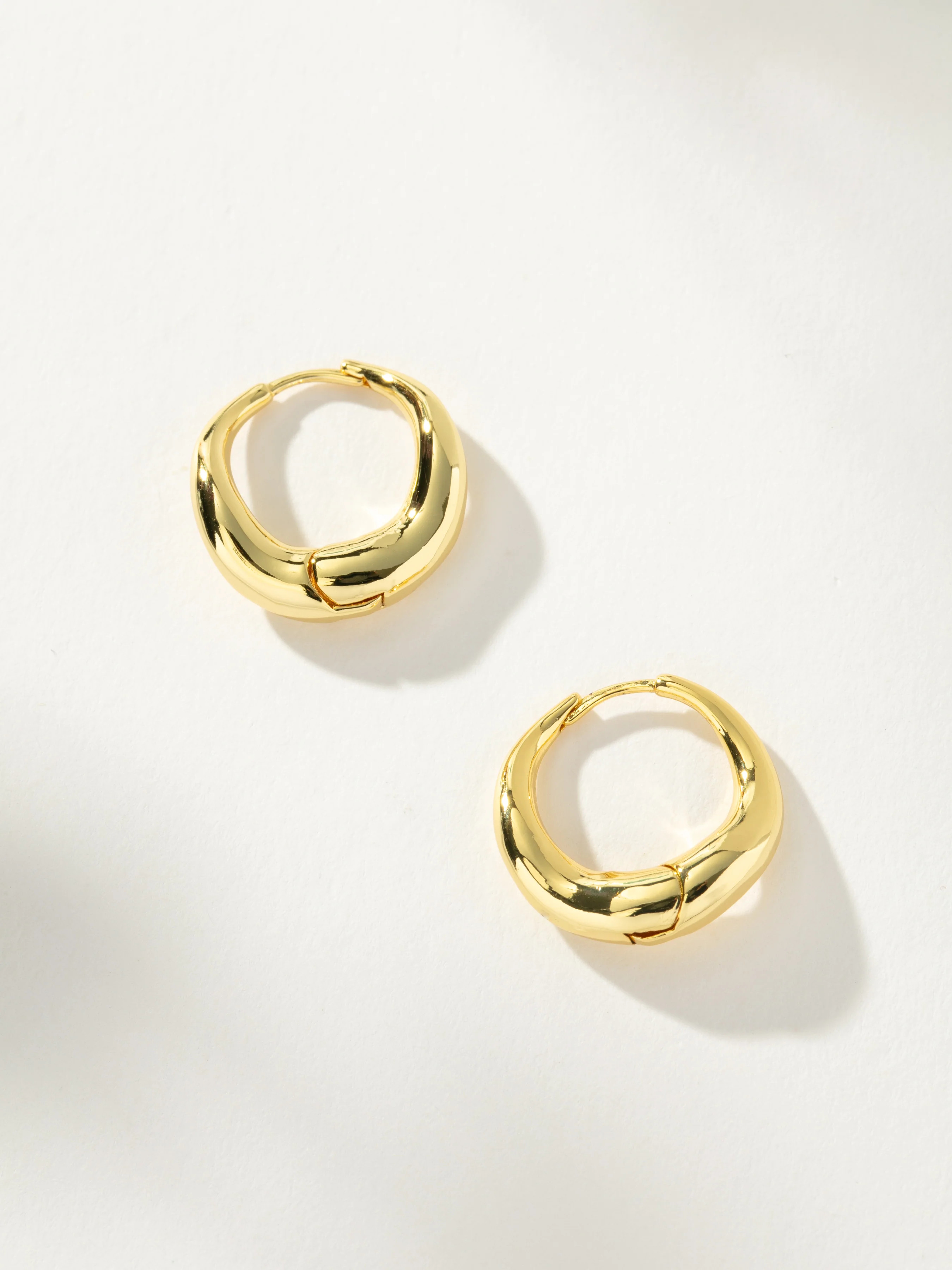 Organic Squiggle Huggie Earrings in Gold | Uncommon James | Uncommon James