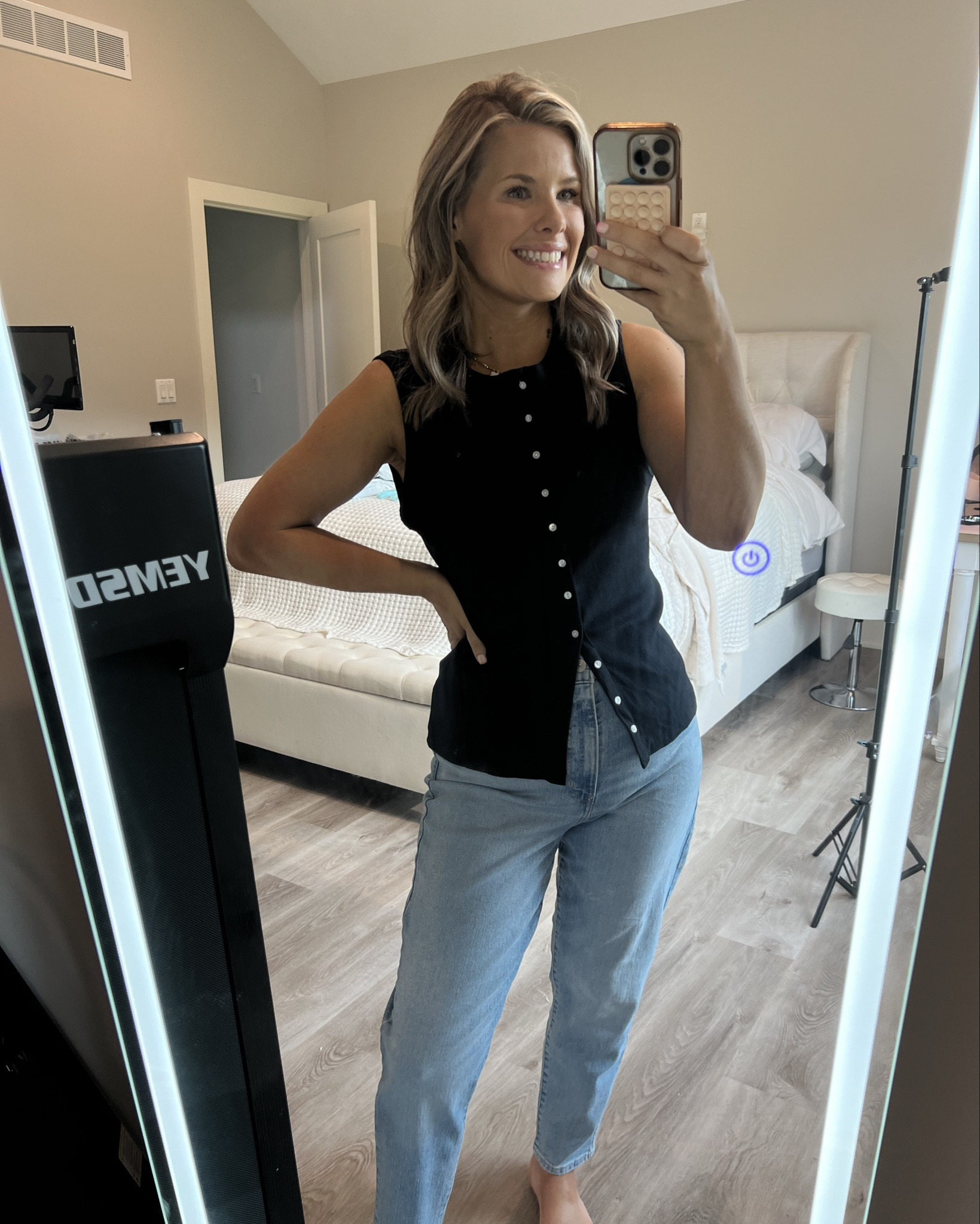 Button up tank and ae jeans

#LTKSaleAlert #LTKMidsize