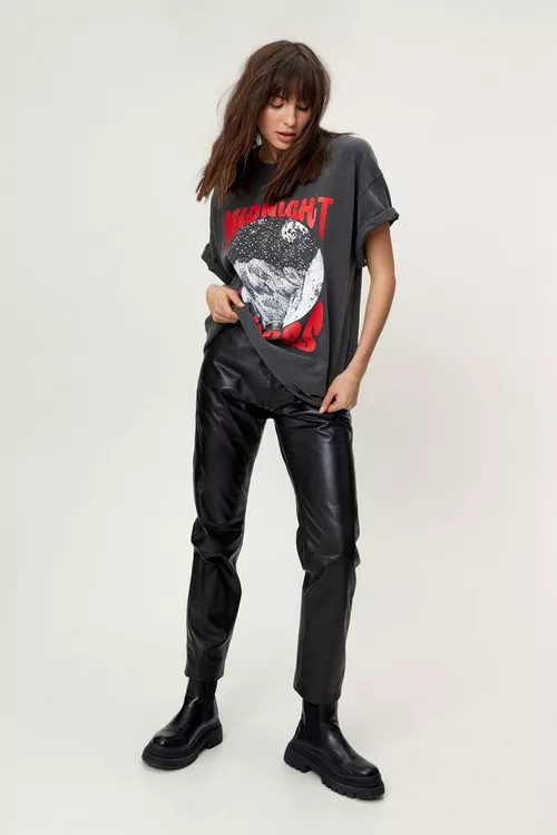 Midnight Lovers Graphic Oversized T-Shirt | Nasty Gal (US)