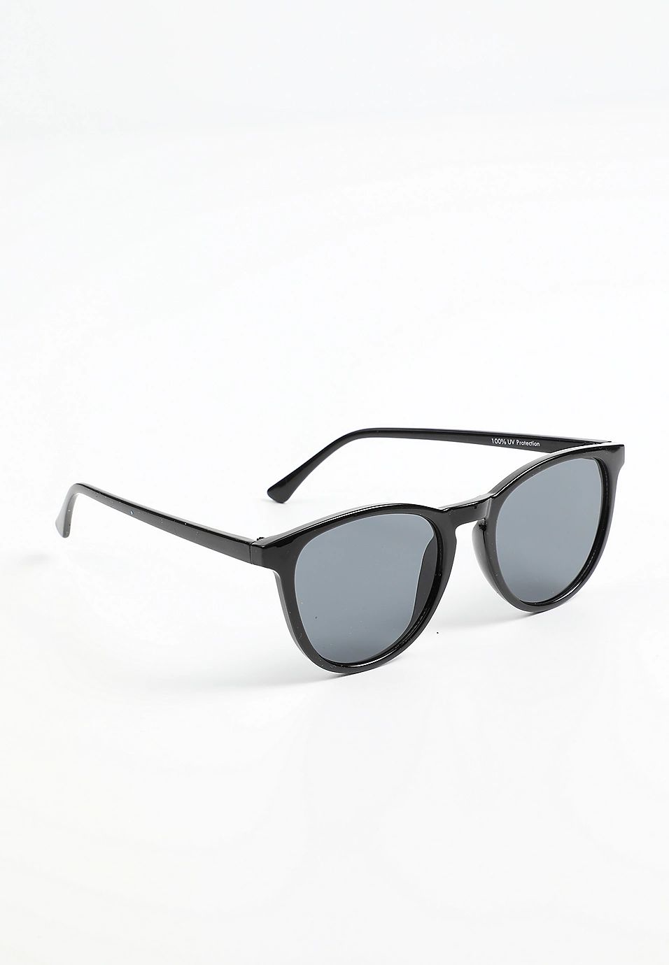 Daytripper Round Black Sunglasses | Maurices