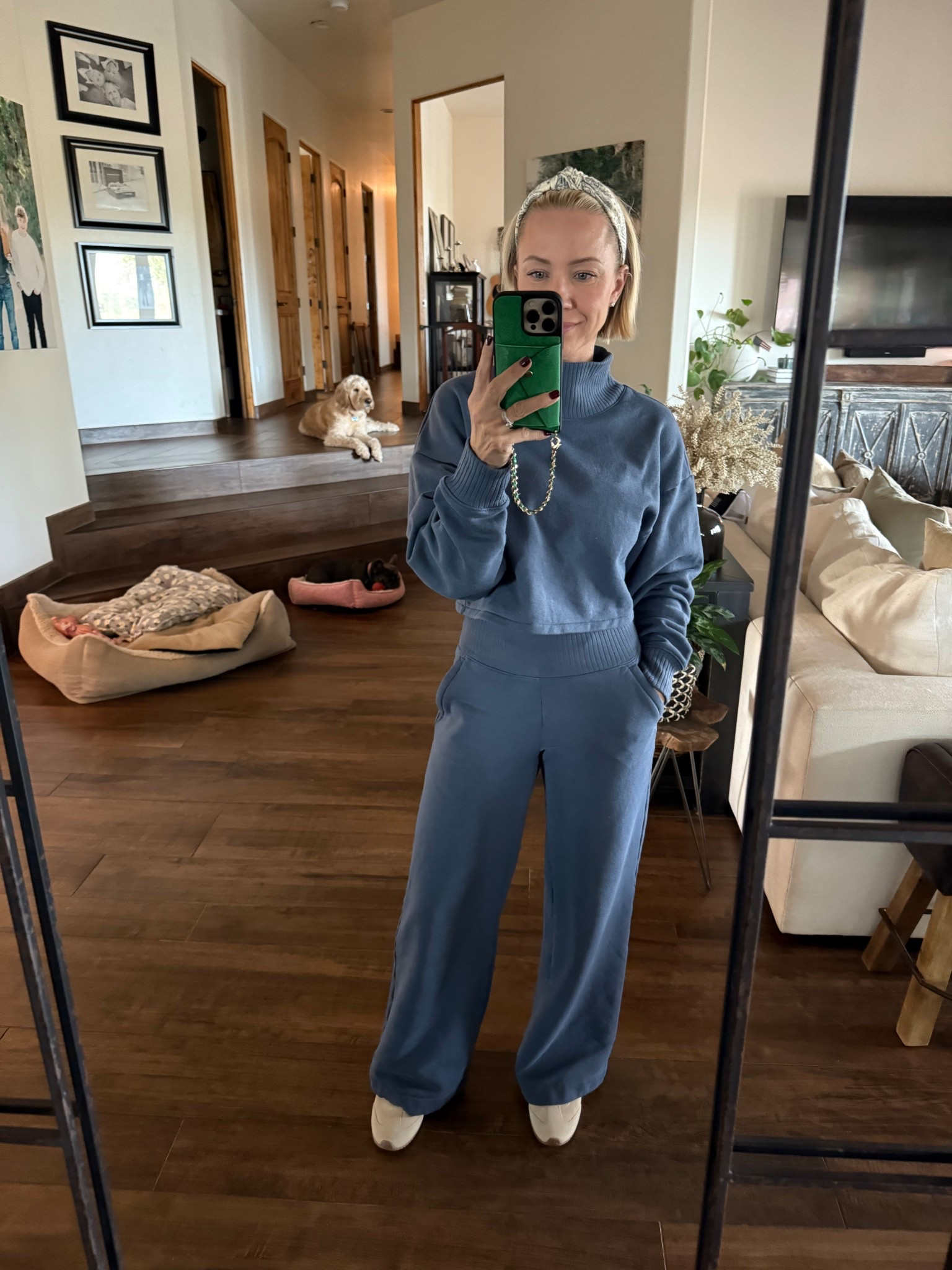 Wearing xsmall in bottoms and medium in top
Tts sneakers (website says they run small but I don’t think they do) 

Alo yoga audreyuhler sale 

#LTKActive #LTKHoliday #LTKCyberWeek