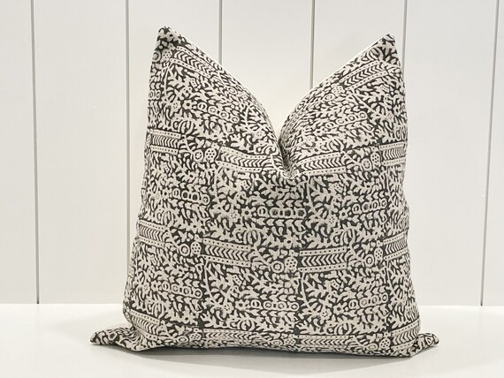 LOLA LINEN || Black geo floral heavy linen pillow cover | Etsy (US)