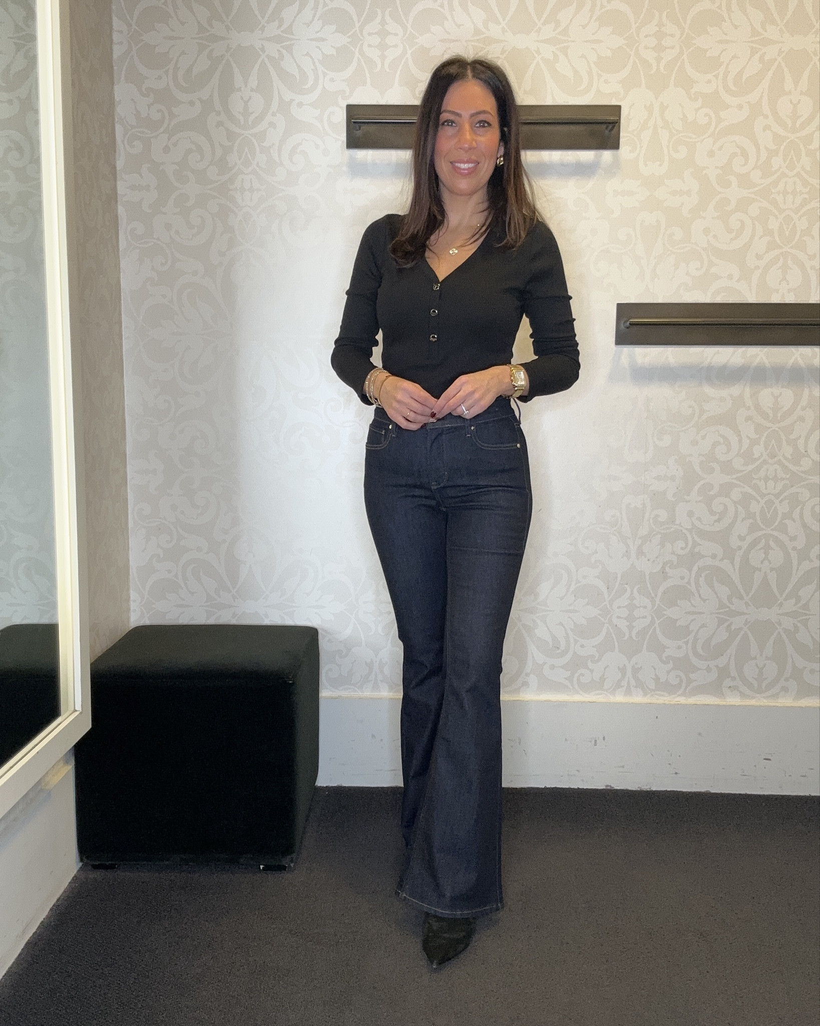 Xxs or xs both fit in top of in between def size up 
Jeans tts 0 
Boots tts 

#LTKPetite #LTKGiftGuide #LTKHoliday