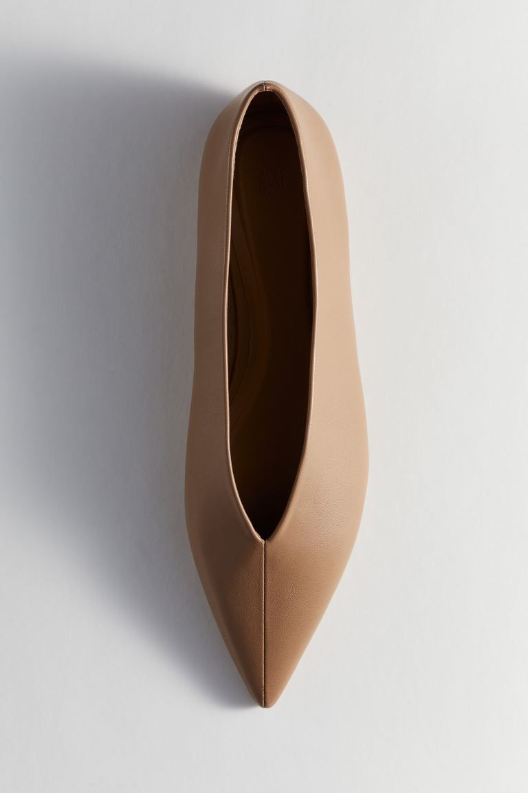 Pointed ballet pumps | H&M (UK, MY, IN, SG, PH, TW, HK)