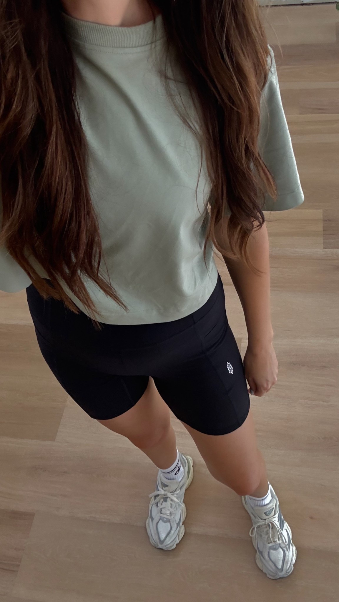 Can’t say no to a cropped tee, and this green color is sooo good!!🙌🏻🥰 wearing my true XS & it still has a boxy fit!
.
.
workout, barre, athleisure, comfy style, workout style, casual style, workout ootd, athleisure outfit

#LTKFindsUnder50 #LTKFindsUnder100 #LTKShoeCrush