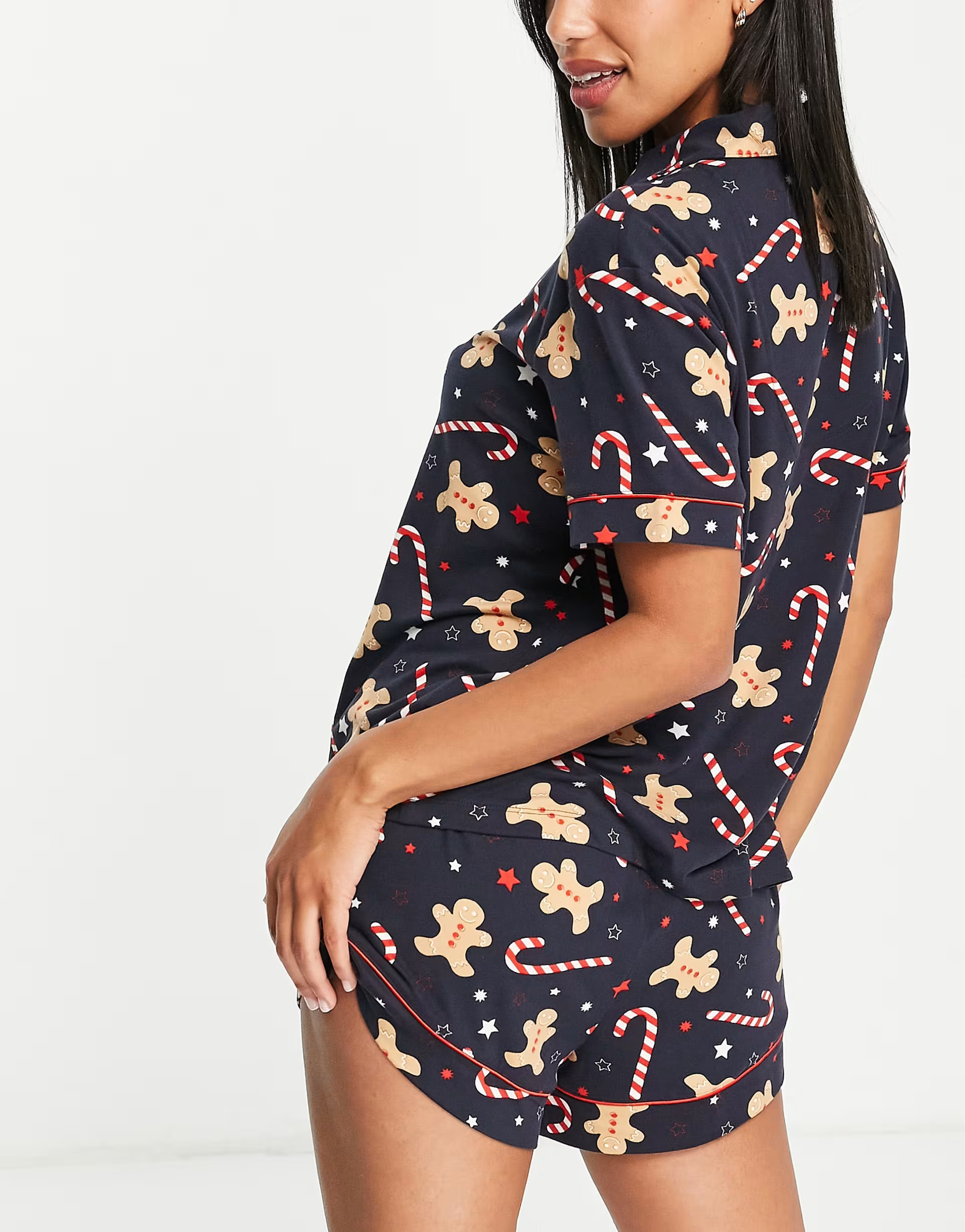 Chelsea Peers Christmas gingerbread man short pajamas in navy | ASOS (Global)