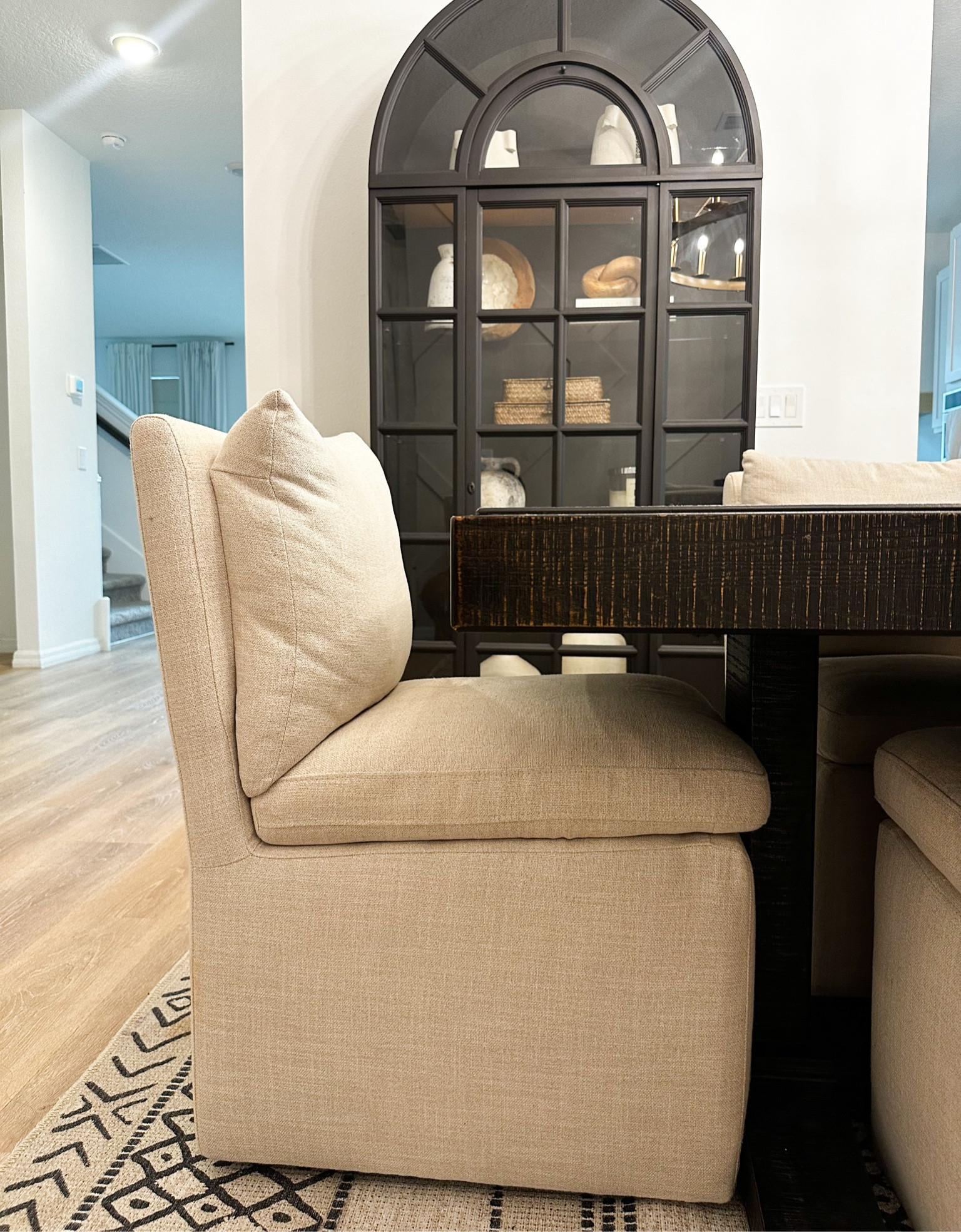 Upholstered dining room chairs 🤍




Home
Dining room
Dining room chairs
Home home decor
Modern upholstered chairs
Restoration hardware look for less
Luxe for less
Arched cabinet 
Black accent cabinet 
Organic modern dining room
Amazon home
Amazon viral chairs 
Furniture 


#LTKHome