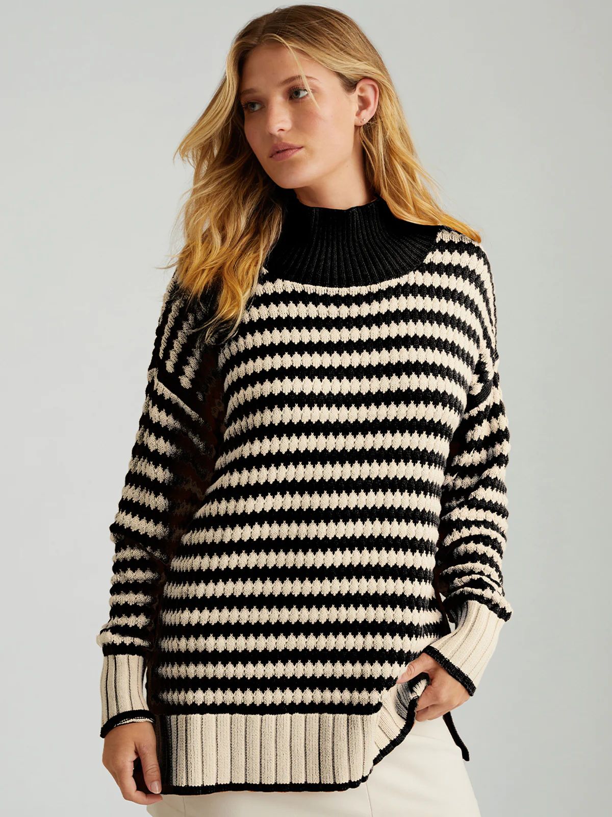 Giselle: Texture Stripe Pullover | 525 America