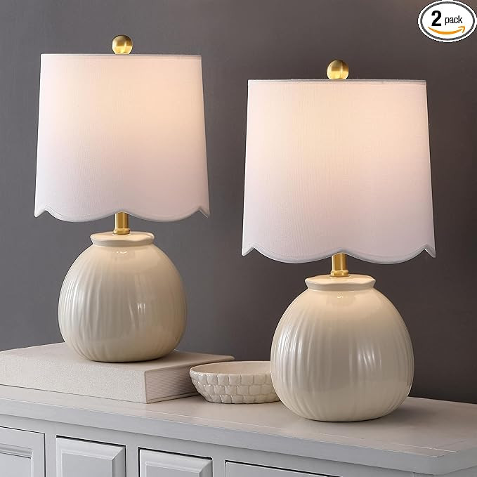SAFAVIEH Lighting Collection - Devi White Ceramic Table Lamp Set of 2, 20" Decorative Accent Ligh... | Amazon (US)