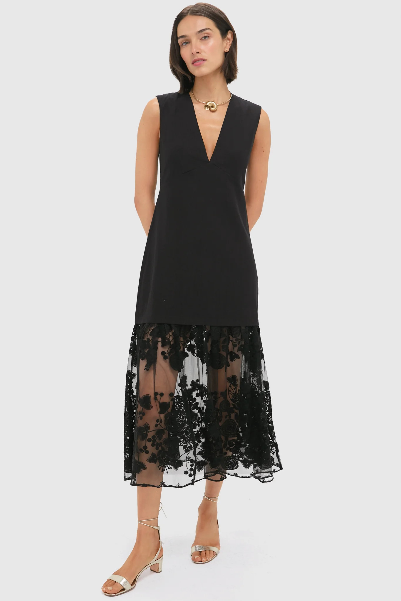 Black Arielle Lace V-Neck Midi Dress | Tuckernuck (US)