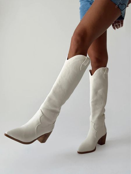 Billini Novena off white Cowboy boots from Princess Polly.
These are super gorg!!!
#kneehighboots #kneehighcowboyboots

#LTKshoecrush #LTKstyletip #LTKSeasonal