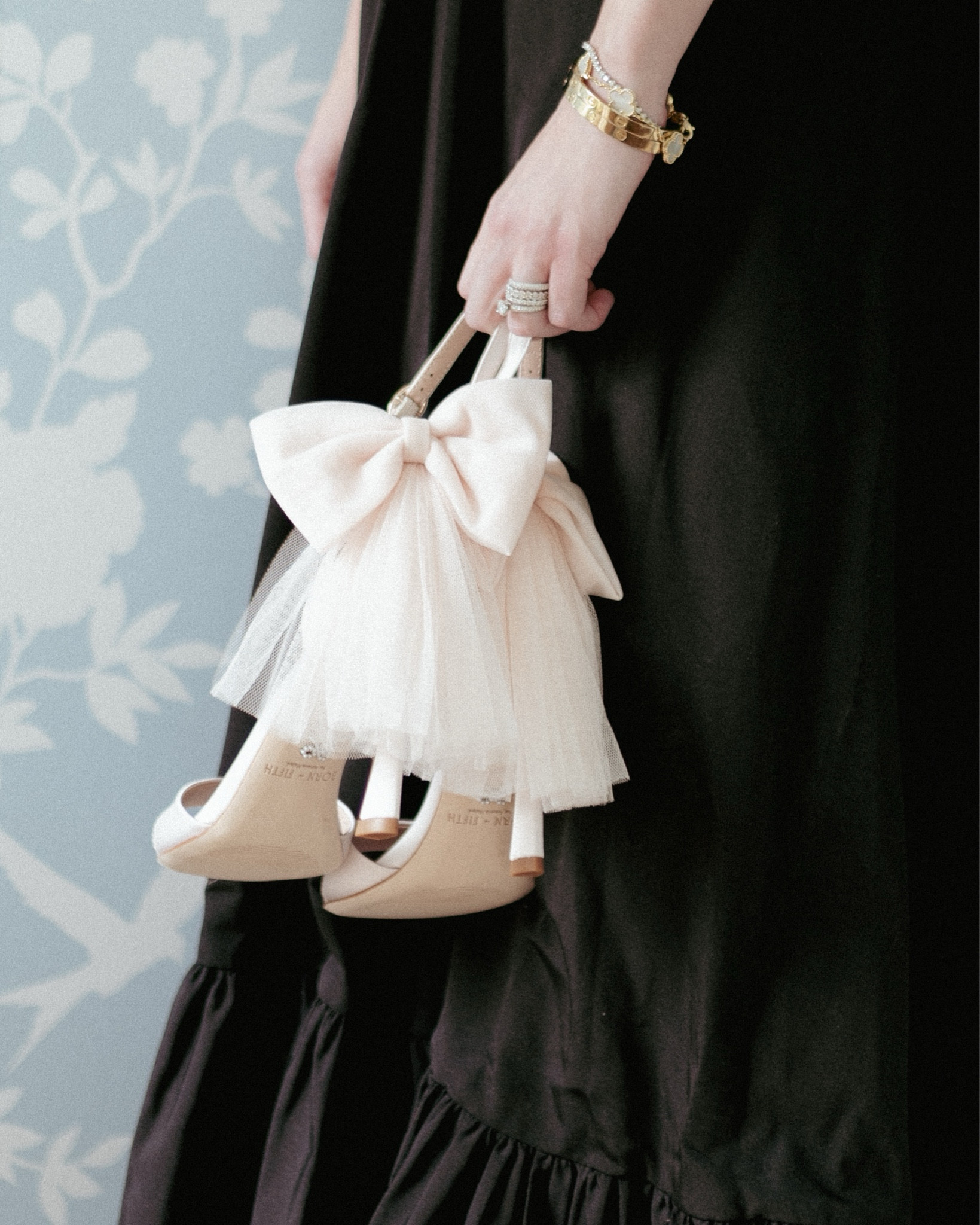 Born on Fifth x Dillard’s Collection launching Monday October 23 at 10 am! 
 
I’m 5’9 135 lbs and normally wear a size 6 medium. Head to the collection for the try on! 

Bow shoes run true to size! 

Grandmillennial, holiday outfit, holiday, holiday skirt, black velvet jacket, Christmas outfit, new years outfit, sequins 