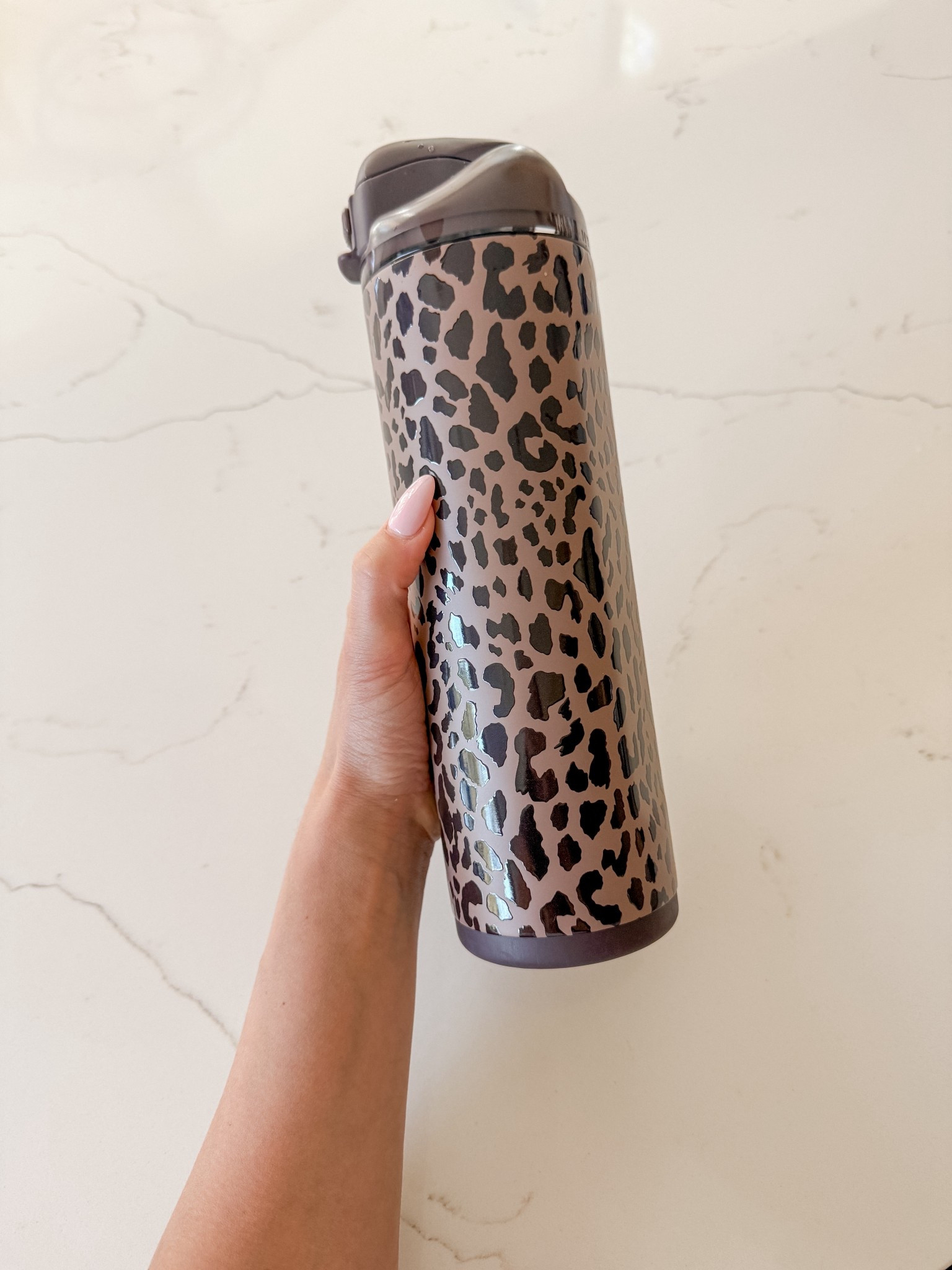 New favorite water bottle. I am drinking so much more water with how the sip too works. It’s kind of crazy! This is a 24oz which I think this is the perfect size. 

#LTKfitnessgoals #LTKActive #LTKHome