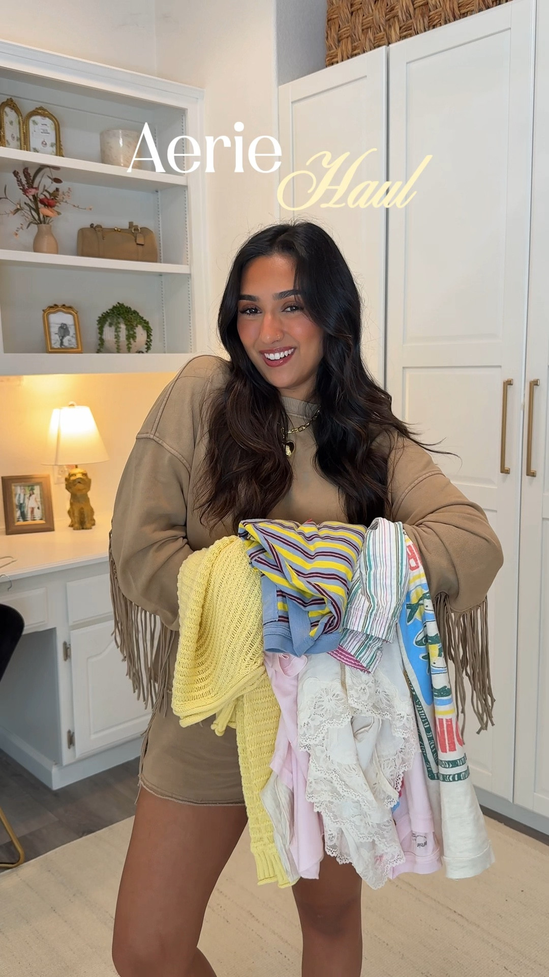 Spring @aerie haul ! 🌸💐links in my LTK!

What I tried on:

outfit one:
Aerie festival fringe crew sweatshirt, Aerie festival fringe short

T shirts: Aerie oversized crew boyfriend T-shirt, Aerie sleep happens night tee

Boxers: Aerie around town seersucker boxer, Aerie night out satin lace boxer

New fav pants: Aerie day off pant

Sweater: Aerie sunkissed textured off-the-shoulder sweater

#AerieREAL #Aeriepartner #springhaul #tryonhaul #Ad