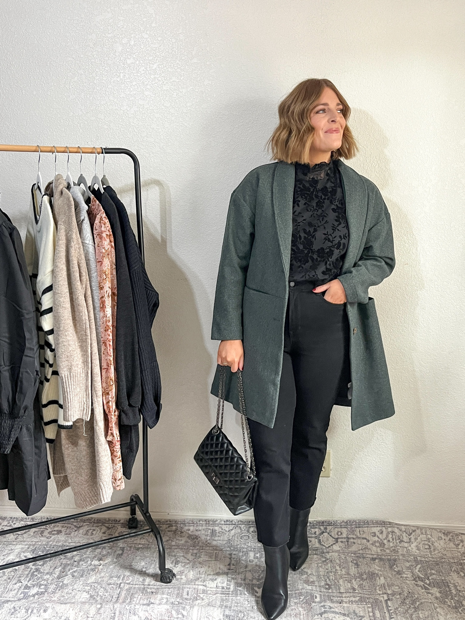 Holiday Look// use code CAFFEINATED10 for 10% off blouse!

top L
Jeans tts
Coat M (runs oversized)
Boots size up 1/2 size

#LTKfindsunder50 #LTKHoliday #LTKmidsize