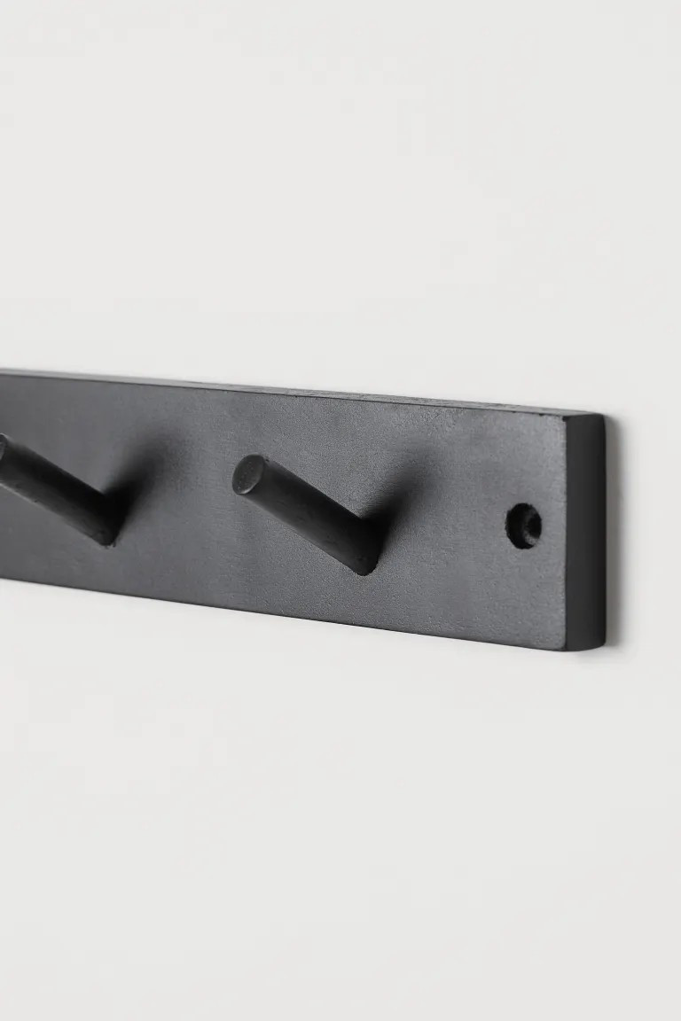 Wooden Hanger | H&M (US + CA)