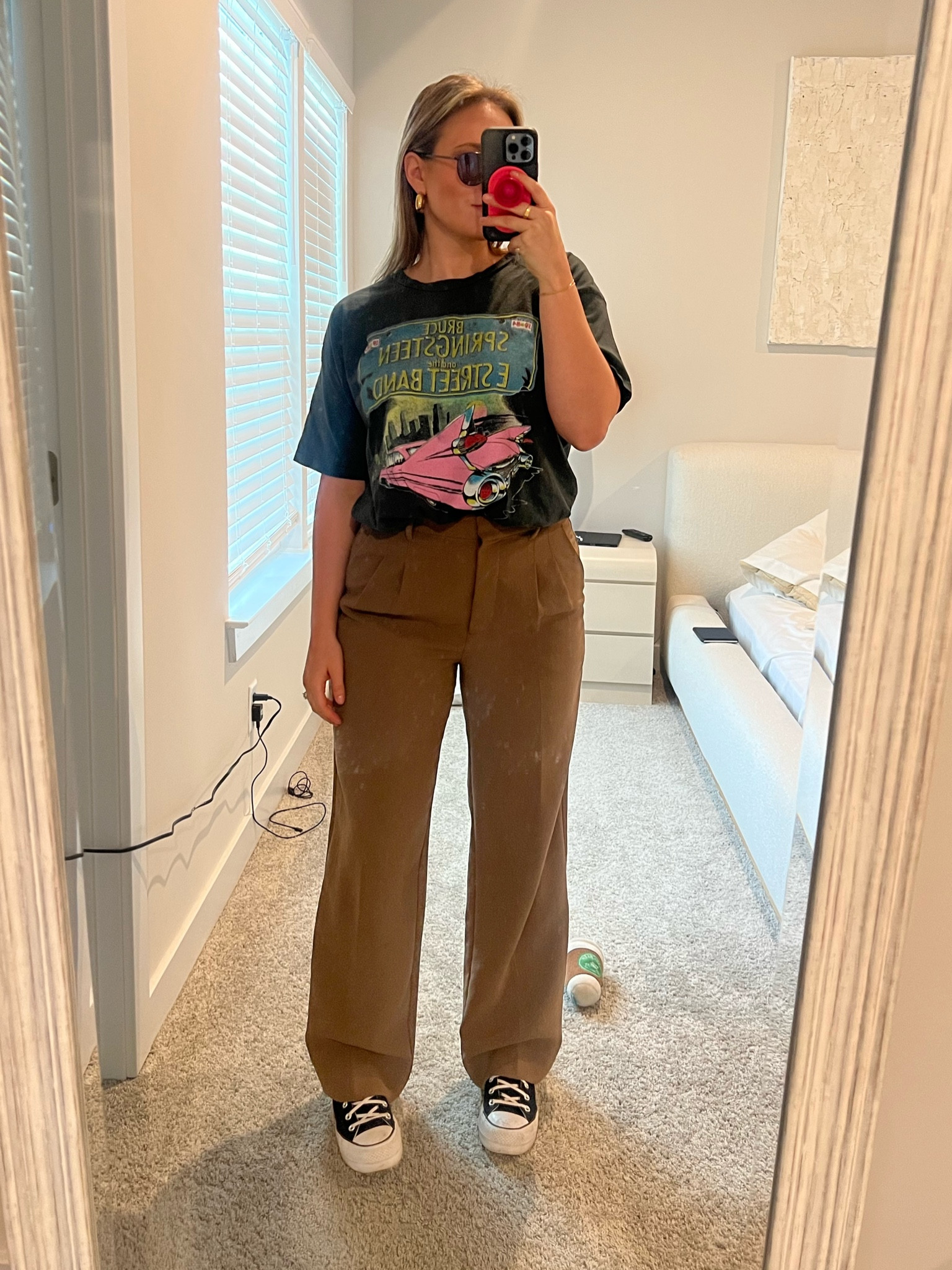 Graphic tee with trouser outfit. Casual work outfit for summer. Taupe trousers. Bruce Springsteen graphic tshirt  