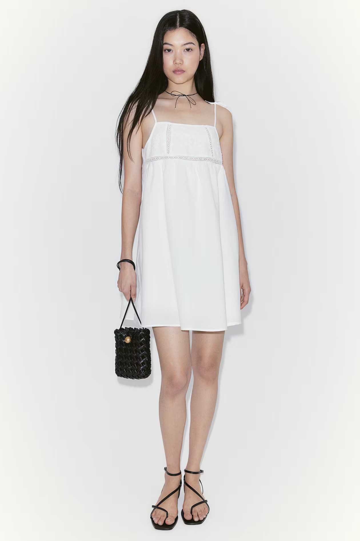 Robe trapèze brodée | H&M (US + CA)