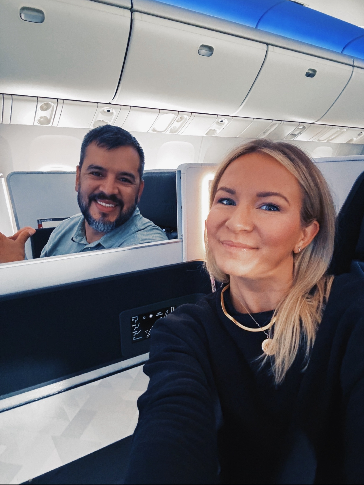 My go-to travel sets! Easy to mix and match for arrival and departure flights! #travelsets #frankandeileen my friend recently turned me onto the F&E Amazon dupes too! #amazondupe 