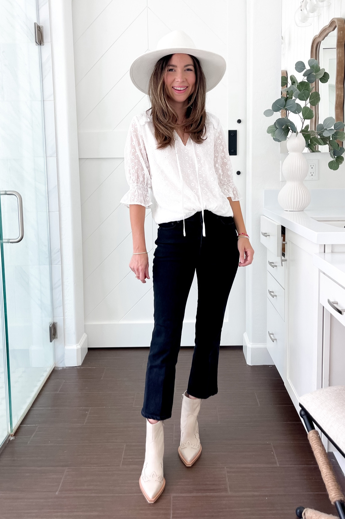 Girly western NSALE outfit!! 

Top xs 
Jeans 24
Boots 5.5 

Monic sutter , NSALE find 


#LTKSeasonal #LTKFind #LTKxNSale