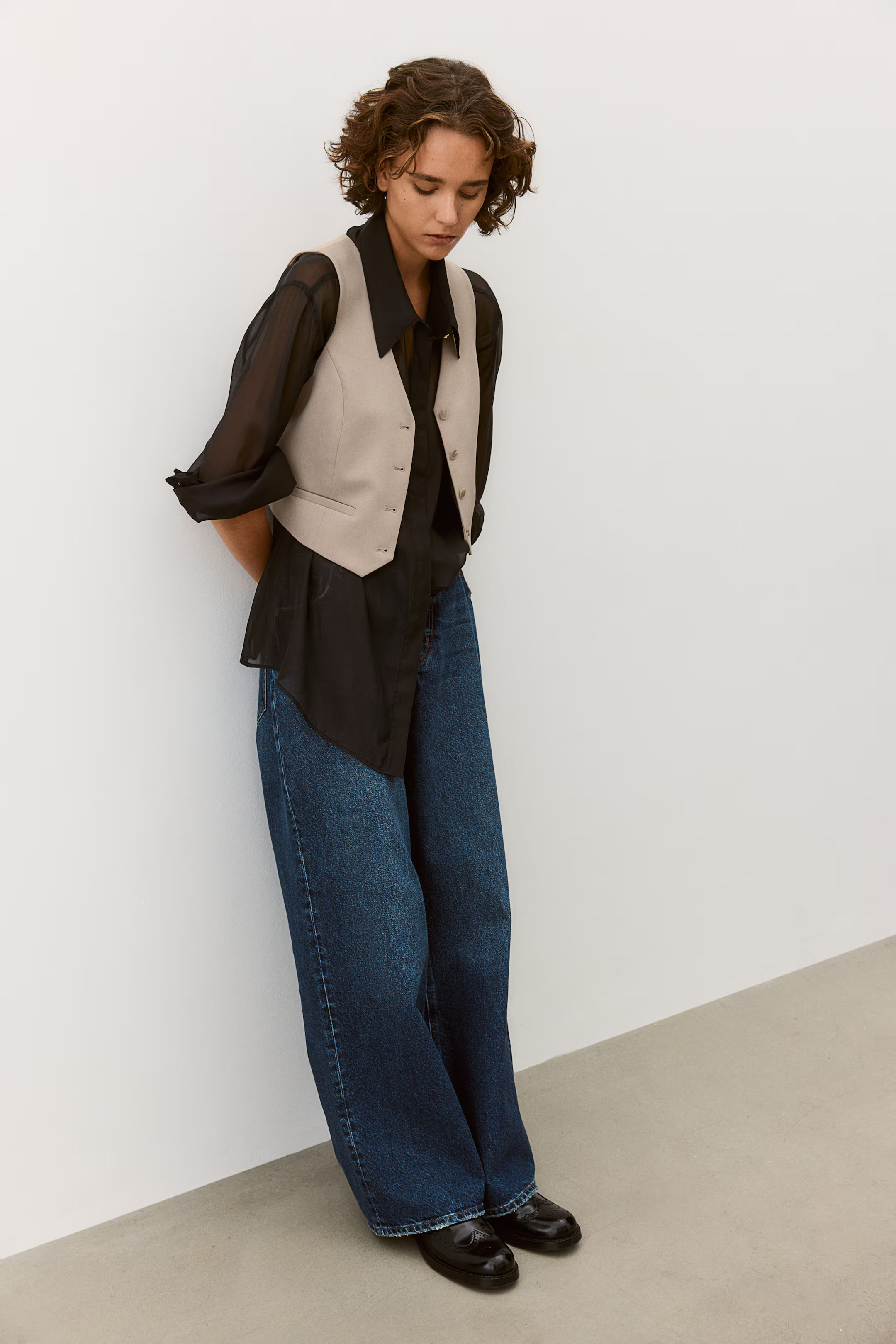 Suit Vest - V-neck - Short - Beige - Ladies | H&M US | H&M (US + CA)